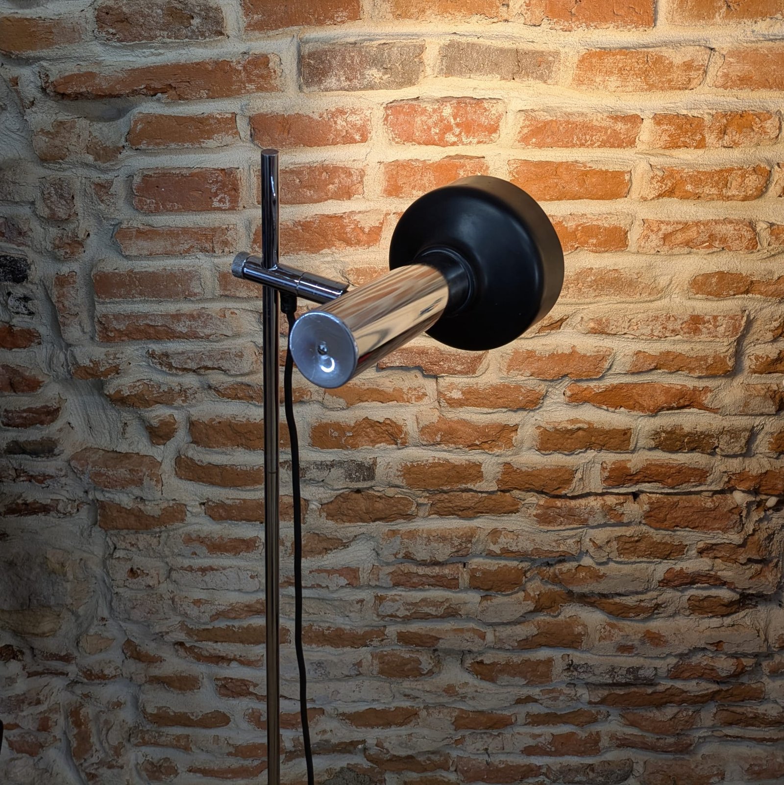 Lampă de podea minimalistă 1967 - imagine 4