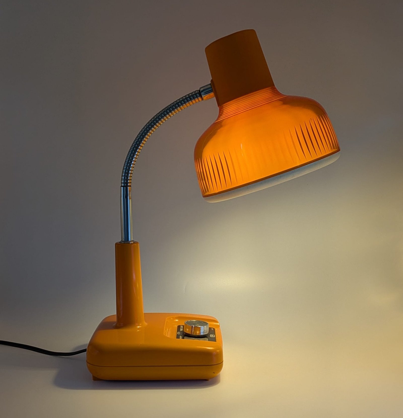 Lampă japoneză Sharp LS-907